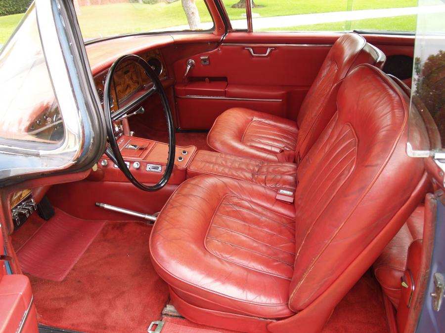 Интерьер Facel Vega HK500 1961 года  (фото 5 из 7)